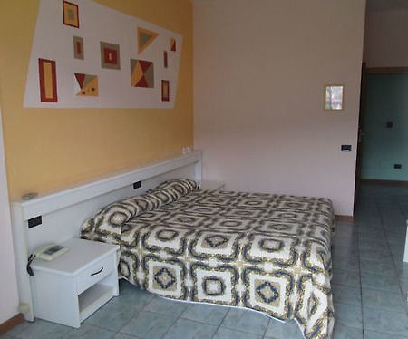 Hotel Stazione Paratico Εξωτερικό φωτογραφία