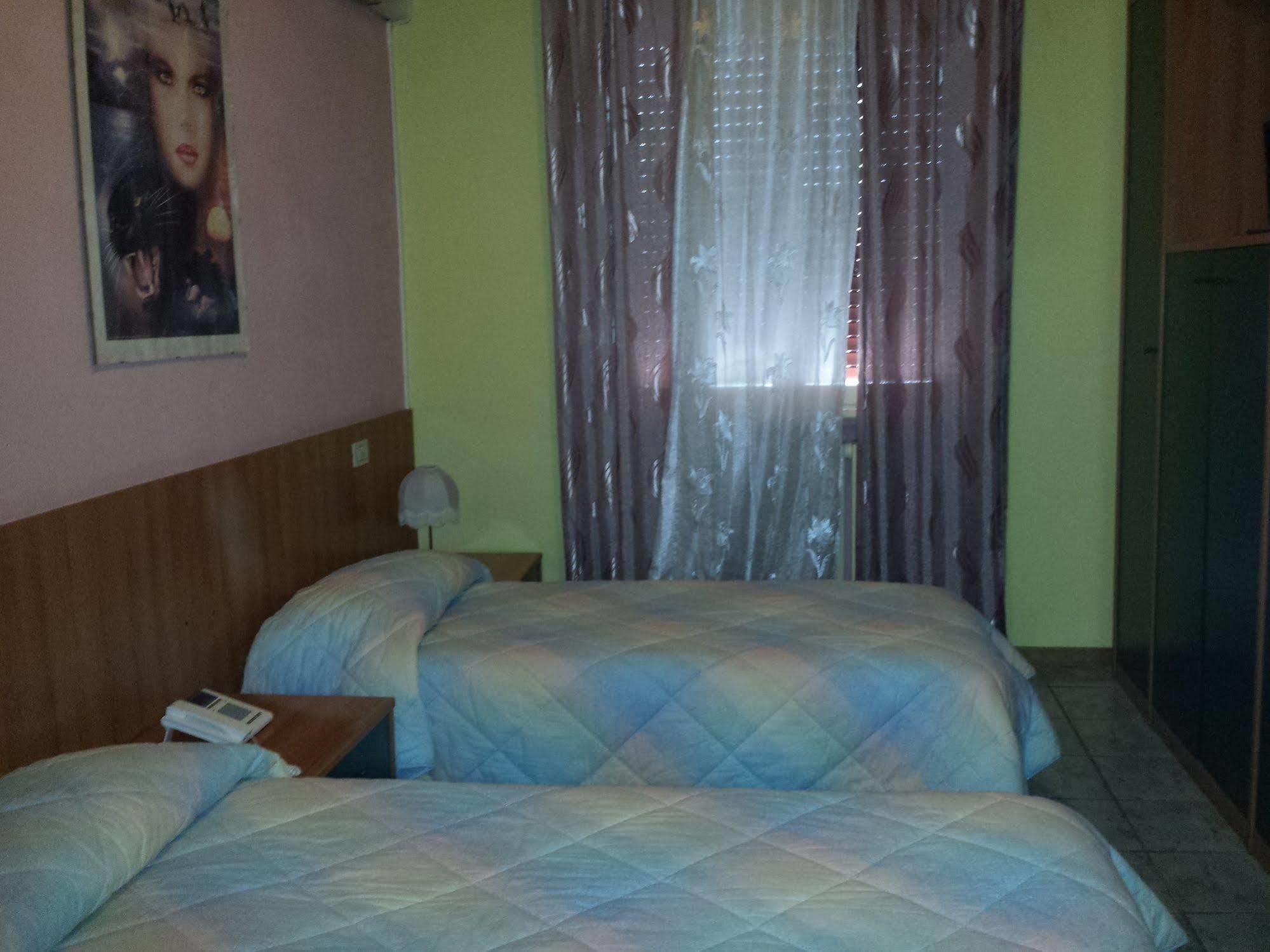Hotel Stazione Paratico Εξωτερικό φωτογραφία